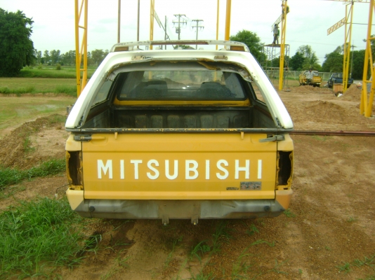 มิตชู  4 ประตู  รถประมูล  65,000  บาท
