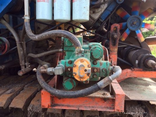 ขายรถเกี่ยวศิษย์เจริญการช่าง