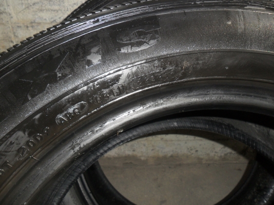 ยาง MAXXIS 235/60R17 ปี11 สวยๆ 4 เส้น ราคา 2000 บาท
