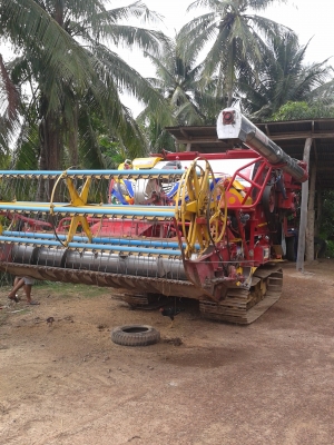 ขายรถเกี่ยวเกษตรพัฒนา รุ่นจ้าวช้างไวไฟ ปี56