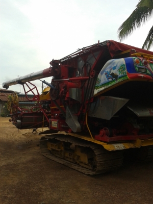 ขายรถเกี่ยวเกษตรพัฒนา รุ่นจ้าวช้างไวไฟ ปี56