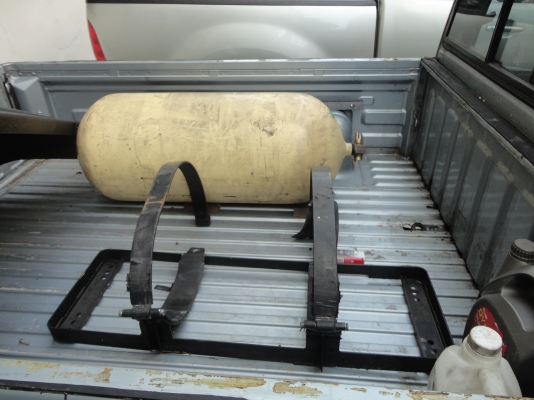 ขายถังเอ็นจีวีถัง 100พร้อมขาถัง และฝาครอบ