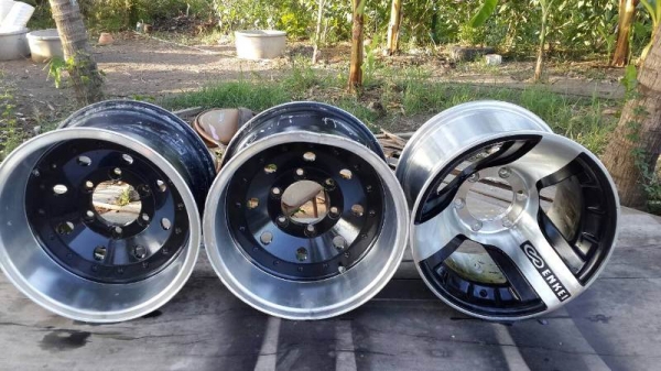 ขายล้อ ENKEI 15x10 นิ้วลึกๆล้นๆ
