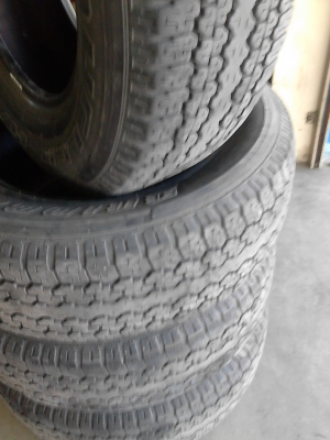 245/70R16 BRIDGE STONE DUELER H/T 840 มีชุด 4 เส้น โทร.081-427-3941 245/70R16 BRIDGE STONE DUELER H/T 840 มีชุด 4 เส้น โทร.081-427-3941