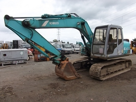 ขายด่วน รถแทรคเตอร์ตีนตะขาบ MITSU BISHI  BD2็H ใบแทรค 70 เกียร์ตัดใช้งานน้อยมาก 1100 ชม. นำเข้าจากญี่ปุ่นโดยตรงยังไม่เคยใช้งานในไทย ใช้งานมา 14xx  ชม. สภาพสวย  ถึงไทยเร็ว ๆๆนี้