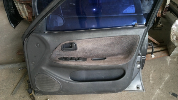 ประตูโตโยต้า3ห่วงไฟฟ้าแผงข้างพร้อมสวิทห้