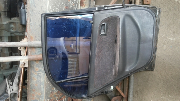 ประตูโตโยต้า3ห่วงไฟฟ้าแผงข้างพร้อมสวิทห้