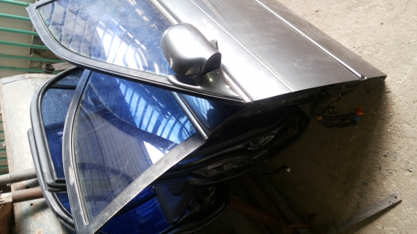 ประตูโตโยต้า3ห่วงไฟฟ้าแผงข้างพร้อมสวิทห้