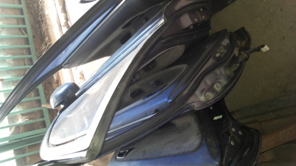 ประตูโตโยต้า3ห่วงไฟฟ้าแผงข้างพร้อมสวิทห้