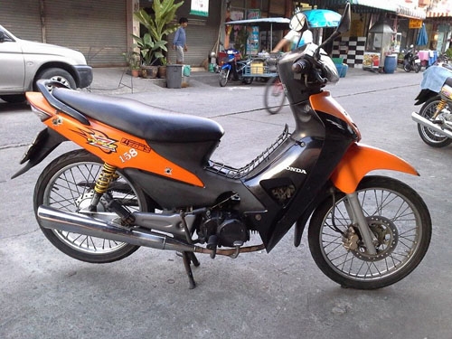 Wave z ubox ปี 49 รถบ้าน เครื่องเดิมๆ ไม่หลวม เอกสารครบ ราคาไม่แพง