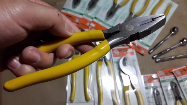 คีมรวม จับตัด หนีบ ตราหอยเชลล์