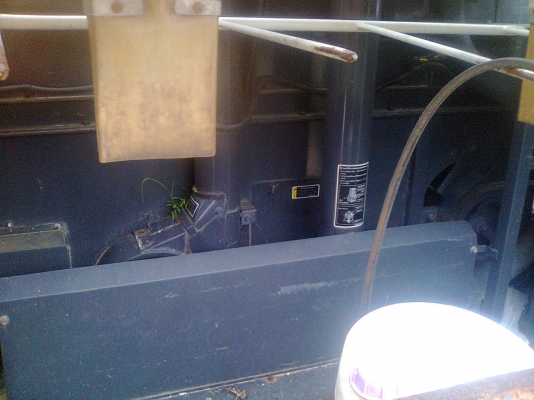 ขายรถเกี่ยวข้าวคูโบต้าDC60พร้อมเทเลอร์  320000บาท