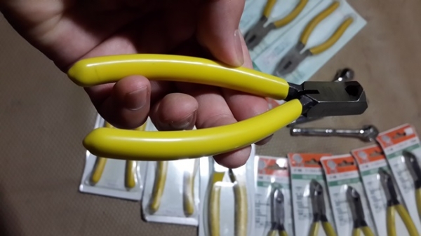 คีม ปลอกสายไฟ ตัดสายไฟ ตราหอ