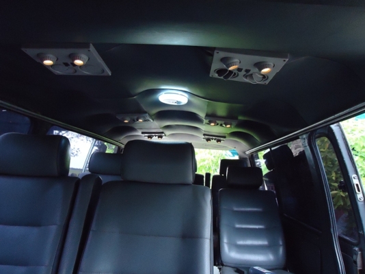 รถตู้  Toyota  hiace  2 คันคับ