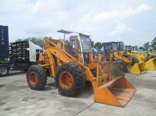 ขายรถตักล้อยาง KOMATSU  SD20P-4