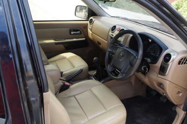 CHEV COLORADO CAB ปี 2005 ขายรถสวย เครื่องเดิมๆวิ่งดี ช่วงล่างแน่น ล้อ MAX แต่ง กระจกไฟฟ้า พวงมาลัยพาวเวอร์ เบาะหนัง แอร์เย็นๆ ภายในสภาพสวย สีสวย รถพร้อมใช้งาน จัดไฟแนนได้
