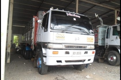 สิบล้อสวยๆ