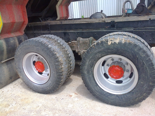 ขาย 10 ล้อดั้ม 2เพลา สอบถามได้