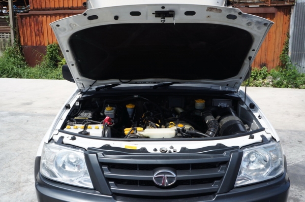 TATA ปี 2010 ติดแก็ส NGV 3 ถัง ใต้ท้อง มีหลังคาพร้อม รถสวย เครื่องเดิม เกียร์ ช่วงล่างปกติ แอร์เย็น กระจกไฟฟ้า พวงมาลัยพาวเวอร์ ภายในสภาพสวย สีสวย จัดไฟแนนได้