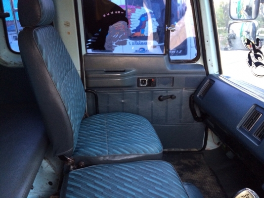 ขายด่วนสิบล้อดั้มสองเพลาร็อกนางฟ้า 240 แท้ ปี 38