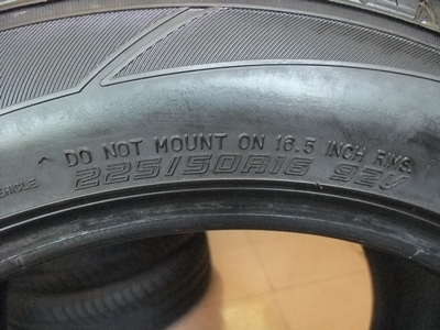 ยาง Dunlop 225/50/16 ปี 09 Made in Japan