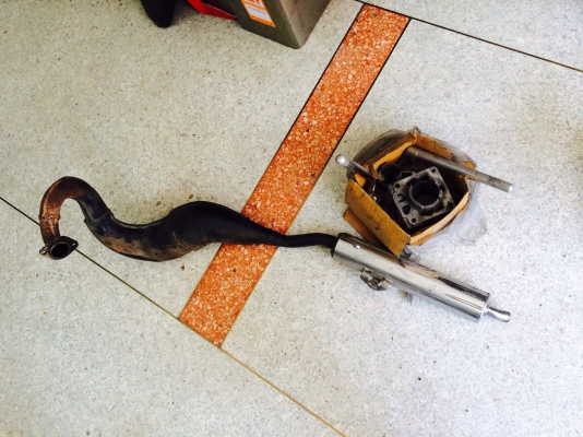 ขายอะไหล่. KR. 150 นิดหน่อยครับ รกบ้านมากๆ