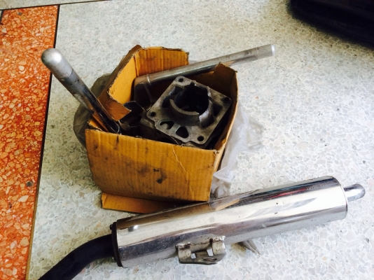 ขายอะไหล่. KR. 150 นิดหน่อยครับ รกบ้านมากๆ