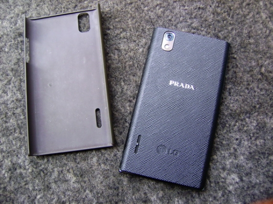 โทรศัพท์ LG Prada