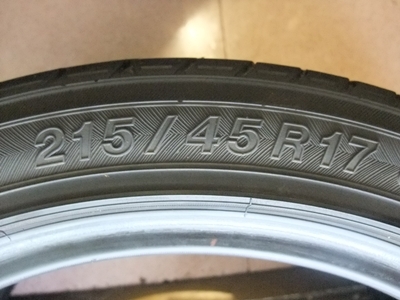 ยาง Yokohama 215/45/17 ปี 09