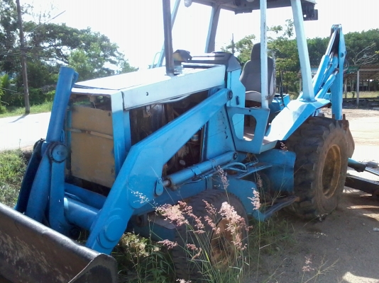 รถตักCAT  ตักหน้าขุดหลัง  ขายถูกๆ (รถอยู่ พัทลุง)