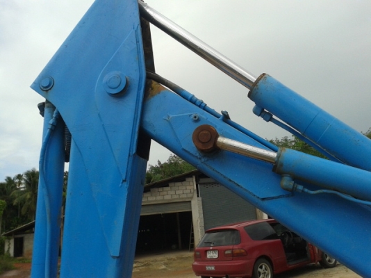 รถตักCAT  ตักหน้าขุดหลัง  ขายถูกๆ (รถอยู่ พัทลุง)