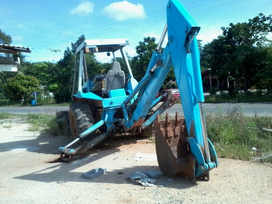 รถตักCAT  ตักหน้าขุดหลัง  ขายถูกๆ (รถอยู่ พัทลุง)