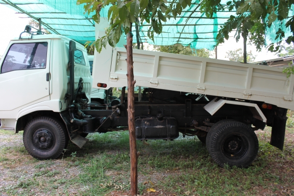 ขาย รถดั้ม 6 ล้อ  HINO KM777