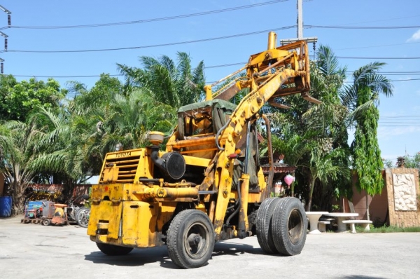 ขายรถตักTOYOTA SD25 สวยเดิมจากญี่ปุ่น2.5ตันครึ่ง งากระดก สูงปี๊ด ยังไม่เคยใช้ในไทย 189,000เท่านั้น