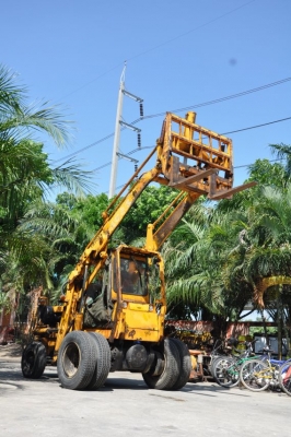 ขายรถตักTOYOTA SD25 สวยเดิมจากญี่ปุ่น2.5ตันครึ่ง งากระดก สูงปี๊ด ยังไม่เคยใช้ในไทย 189,000เท่านั้น