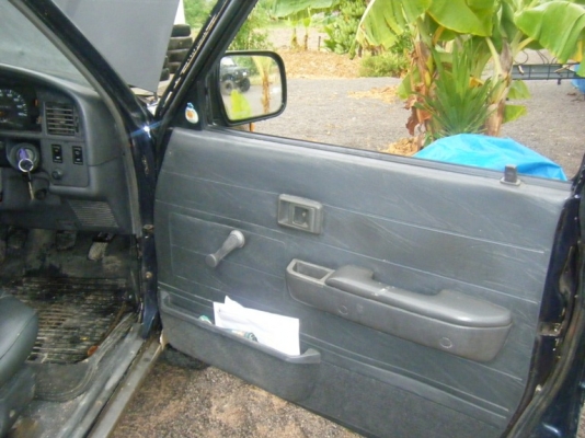 ขายไมตี้แวนครับ เครื่อง 3L เพาเวอร์ เครื่องดีมาก คัดซีสวย ตัวถังไม่สวยผุ ทะเบียนพึ่งขาด พรบ ต่อให้ครับ