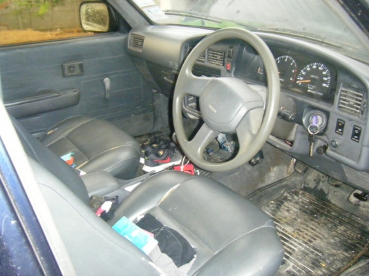 ขายไมตี้แวนครับ เครื่อง 3L เพาเวอร์ เครื่องดีมาก คัดซีสวย ตัวถังไม่สวยผุ ทะเบียนพึ่งขาด พรบ ต่อให้ครับ