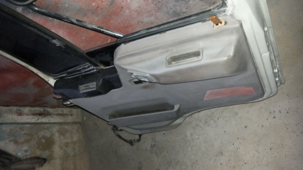 ประตูสิงค์ไฮเทคข้างขวาอุปกรณ์แผงข้างเป็นกระจกไฟฟ้า ประตูสิงค์ไฮเทคข้างขวาอุปกรณ์แผงข้างเป็นกระจกไฟฟ้า