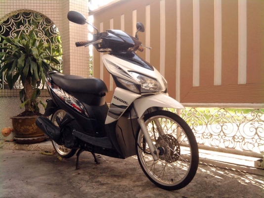 ขออนุญาติขาย Honda Click Combi Brake สีขาวมุก