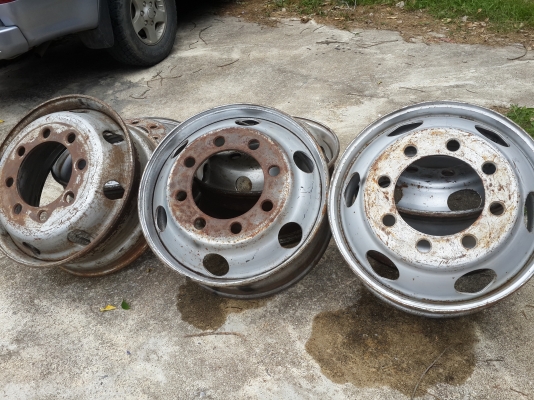 กระทะล้อ  บรรทุก บัส ทัวร์