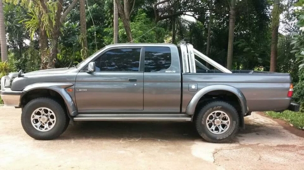 รถขุด komatsu pc20-6 สภาพดีๆ