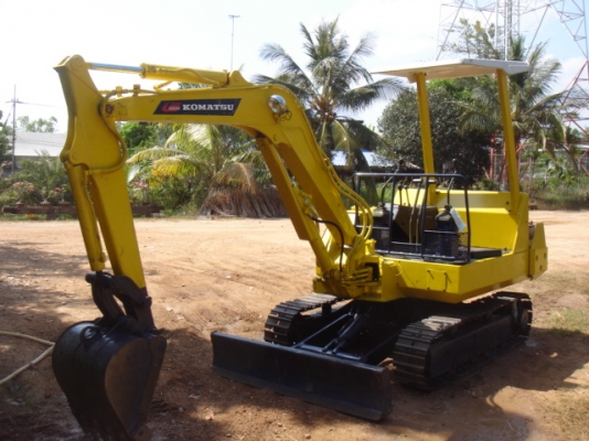 รถขุด komatsu pc20-6 สภาพดีๆ