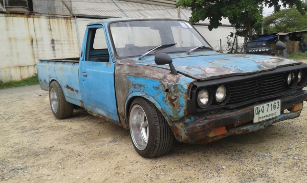 ขาย โตโยต้า RN25 แนวRat Rod  เกียร์คอ ทะเบียน58 เครื่องดีขับกลับได้เลย ลดราคาครับไม่มีที่จอด