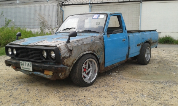 ขาย โตโยต้า RN25 แนวRat Rod  เกียร์คอ ทะเบียน58 เครื่องดีขับกลับได้เลย ลดราคาครับไม่มีที่จอด