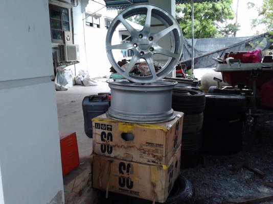 ล้อขอบ 18 สวยๆ