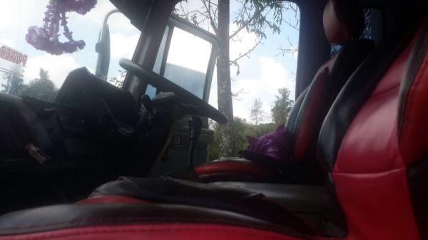 รถอีซูซุ 10 ล้อ ตู้เย็น FVM 195 แรงม้า. ปี 38 สนใจติดต่อ 081 - 6079515 รถอีซูซุ 10 ล้อ ตู้เย็น FVM 195 แรงม้า. ปี 38 สนใจติดต่อ 081 - 6079515