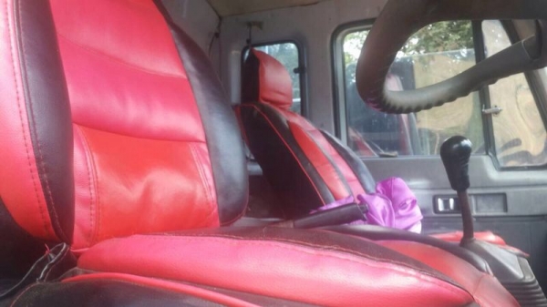 รถอีซูซุ 10 ล้อ ตู้เย็น FVM 195 แรงม้า. ปี 38 สนใจติดต่อ 081 - 6079515 รถอีซูซุ 10 ล้อ ตู้เย็น FVM 195 แรงม้า. ปี 38 สนใจติดต่อ 081 - 6079515