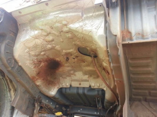 รถฮีโน่ 6 ล้อดั้ม 175 แรงม้า. ปี 53  ( รถวิ่ง 12x,xxx กม. )  สนใจติดต่อ  081 - 6079515