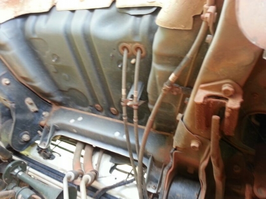 รถฮีโน่ 6 ล้อดั้ม 175 แรงม้า. ปี 53  ( รถวิ่ง 12x,xxx กม. )  สนใจติดต่อ  081 - 6079515