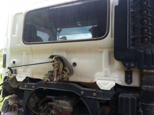 รถฮีโน่ 6 ล้อดั้ม 175 แรงม้า. ปี 53  ( รถวิ่ง 12x,xxx กม. )  สนใจติดต่อ  081 - 6079515